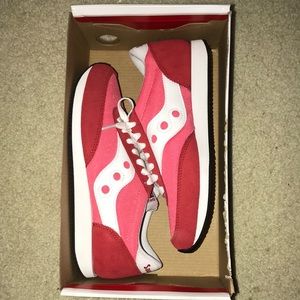 NEW IN BOX Sneakers - Size 6.5